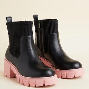 Torrid Contrast Black & Pink Rain Bootie (WW) 8.5